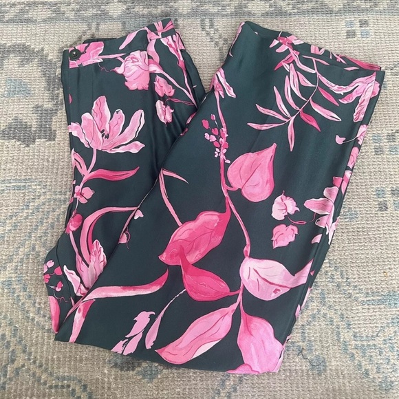 Anthropologie Breezy Tropical Green Pink Floral Print Satin Dress Pants Size 6 - Picture 2 of 4